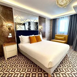 https://balcony.hotelssaintjulians.com